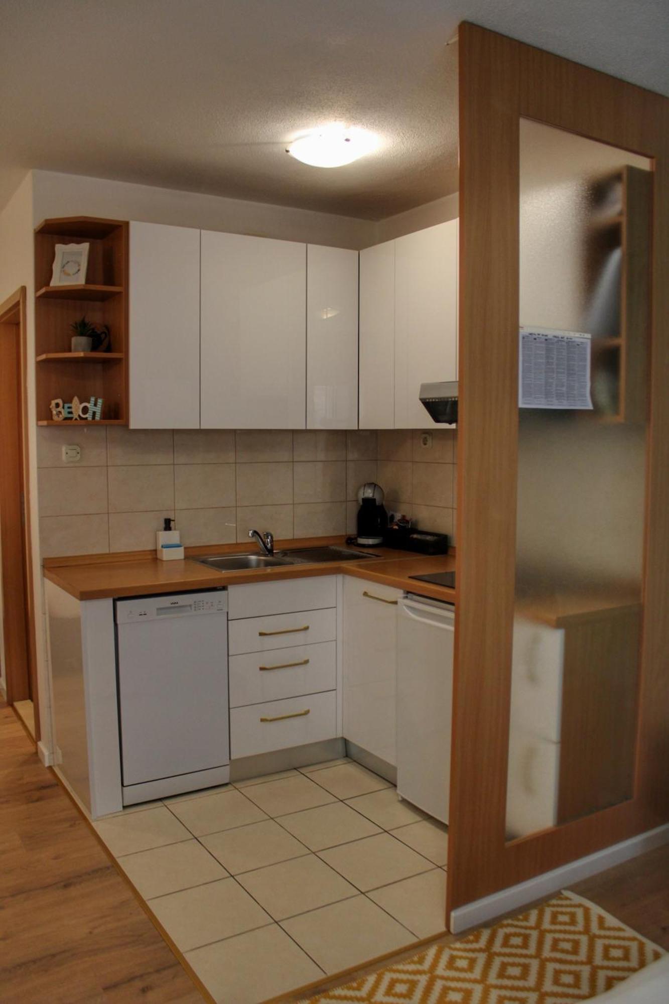 Studio Laura-Spacious Studio On The Main Beach Makarska Bagian luar foto