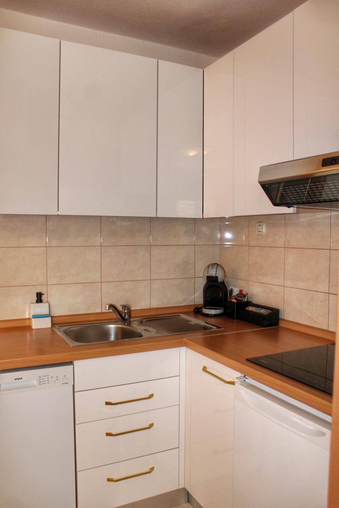 Studio Laura-Spacious Studio On The Main Beach Makarska Bagian luar foto