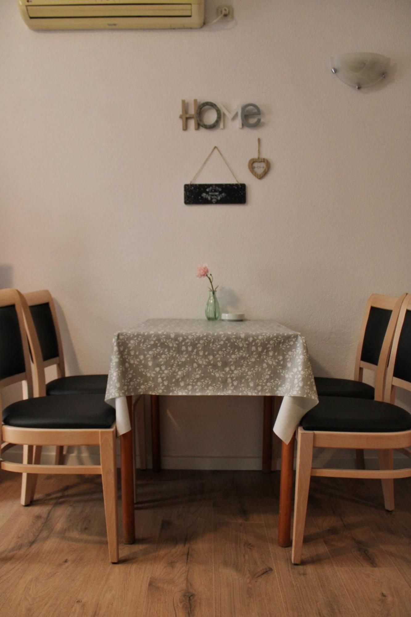 Studio Laura-Spacious Studio On The Main Beach Makarska Bagian luar foto