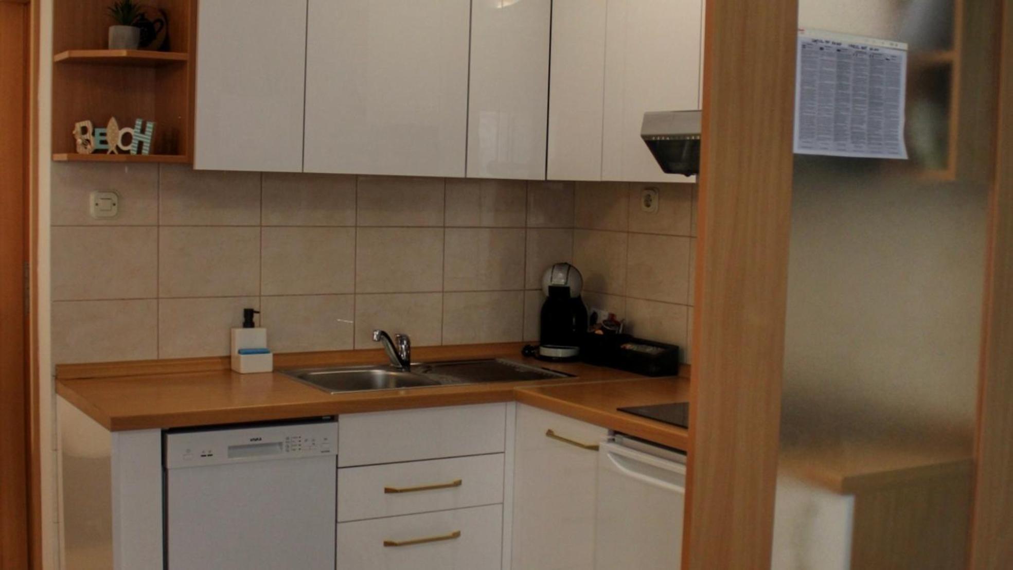 Studio Laura-Spacious Studio On The Main Beach Makarska Bagian luar foto