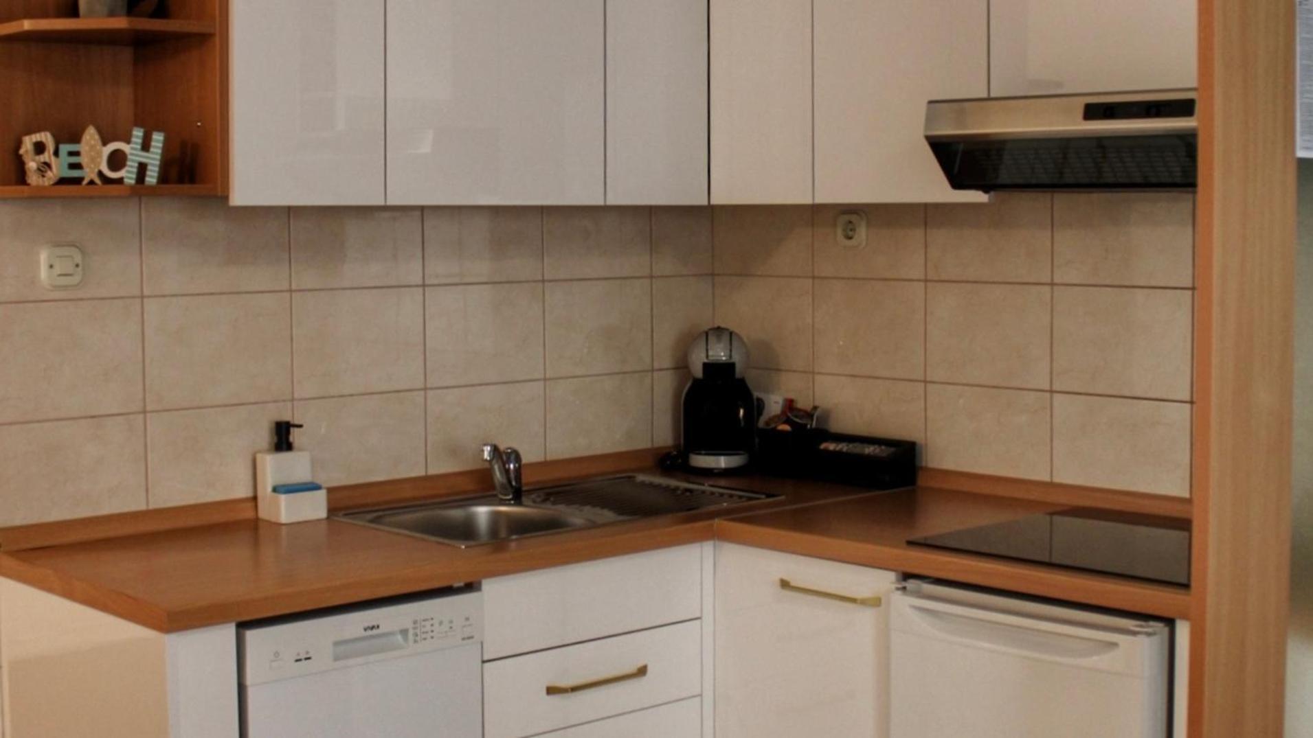 Studio Laura-Spacious Studio On The Main Beach Makarska Bagian luar foto